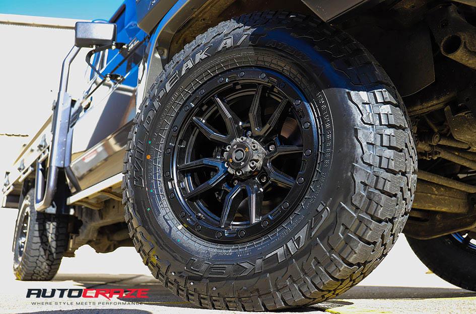 TOYOTA LANDCRUSIER REBEL MATTE BLACK